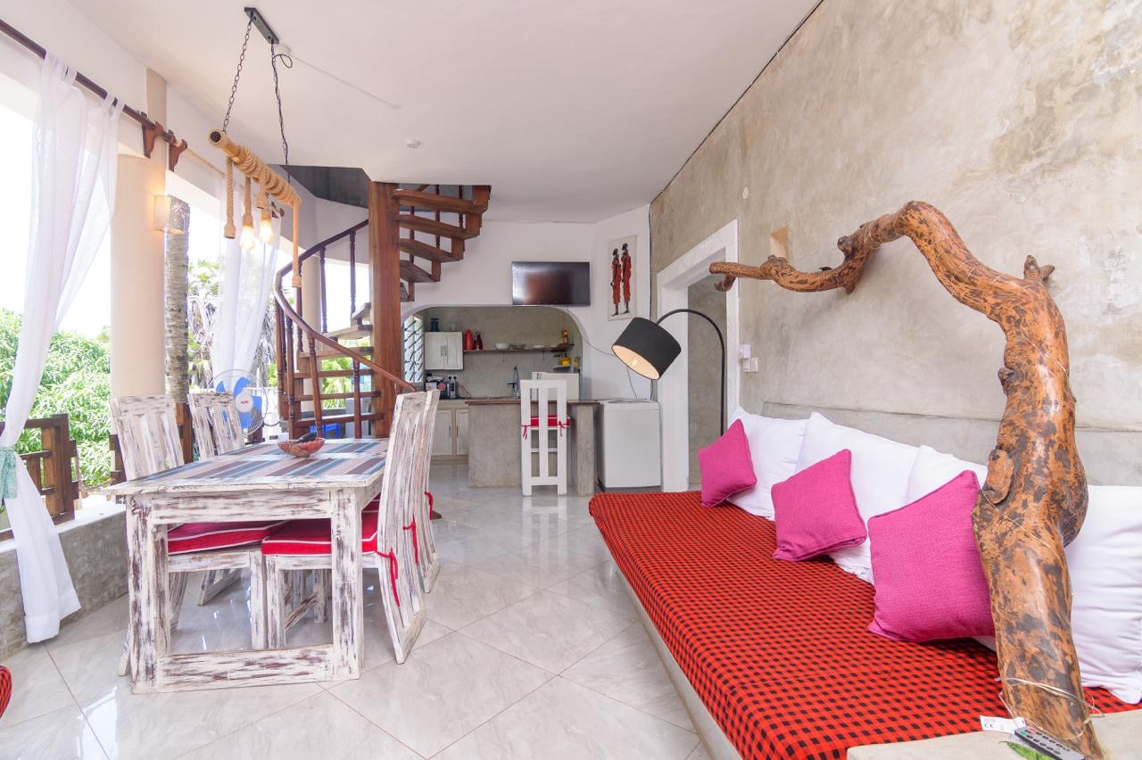 Couzy Stylish Three Bedroom